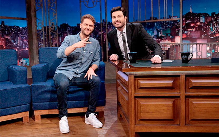 Em entrevista, Christopher Uckermann dá a entender que não fazia beijo técnico em RebeldeEm entrevista, Christopher Uckermann dá a entender que não fazia beijo técnico em Rebelde