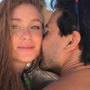 Casamento da Marina Ruy Barbosa: Xandinho cheira pescoço de Marina