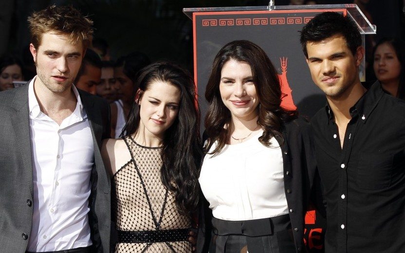 Stephenie Meyer, série sobrenatural
