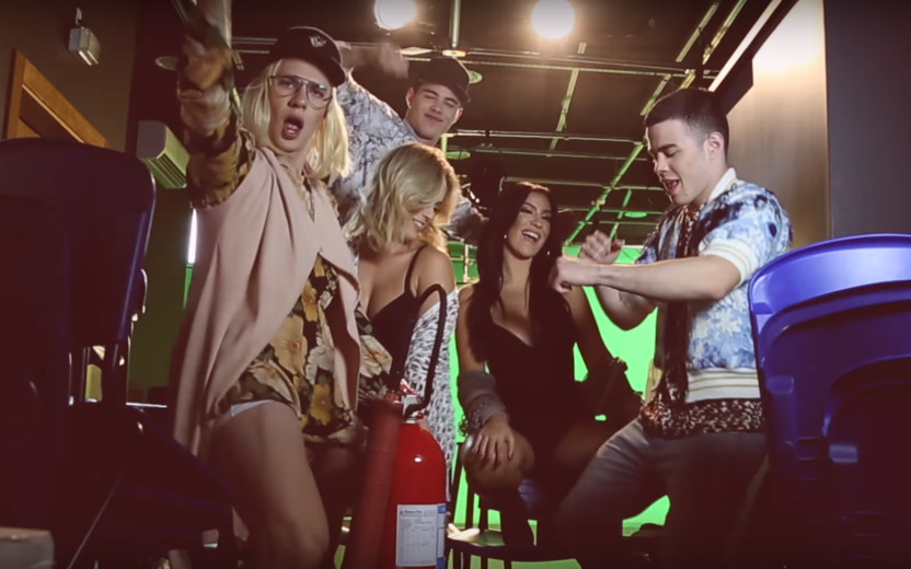 Clipe! Os YouTubers que a gente ama, rebolando muuuito ao som de "Sua Cara"