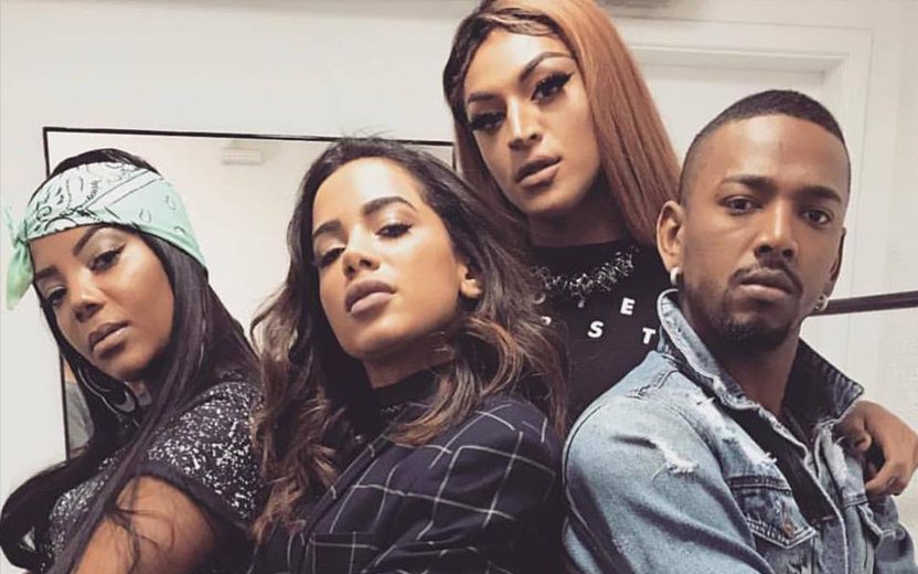Ludmilla, Anitta, Pabllo Vittar e Nego do Borel posam para foto lado a lado, fazendo "carão"