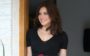 Flavia Pavanelli de blusa preto