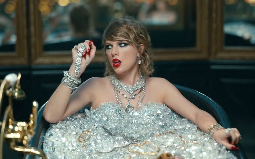 Banheira de diamantes de Taylor Swift é avaliada em US$ 10 milhões!