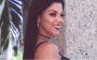 Youtuber Evelyn Regly de lado