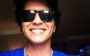 Avril Lavigne é a artista mais perigosa quanto à vírus nas buscas na internet. Bruno Mars é o segundo e aparece na foto sorrindo e usando óculos de sol