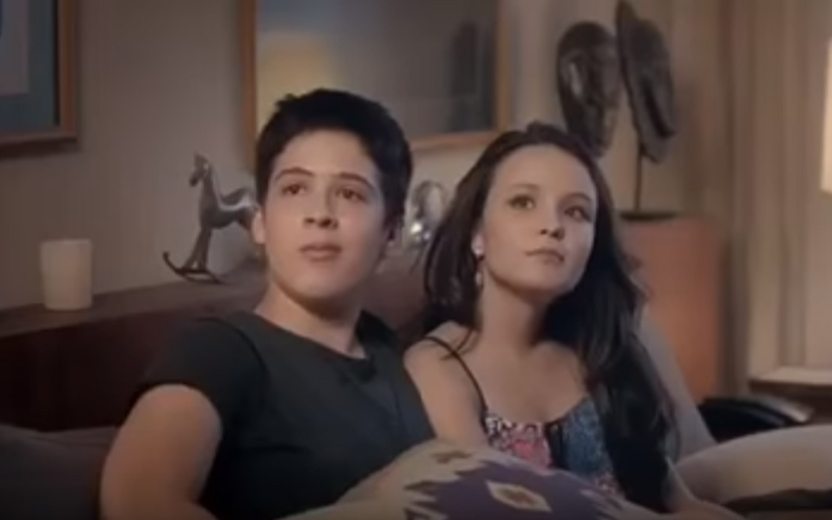Larissa Manoela e João Guilherme no filme Fala Sério, Mãe!