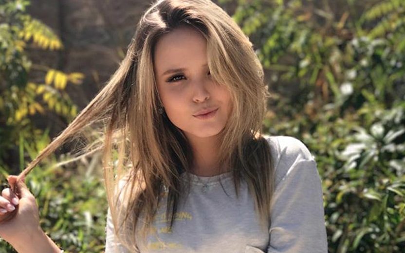 Larissa Manoela jurada de Entubados está no Musica.ly