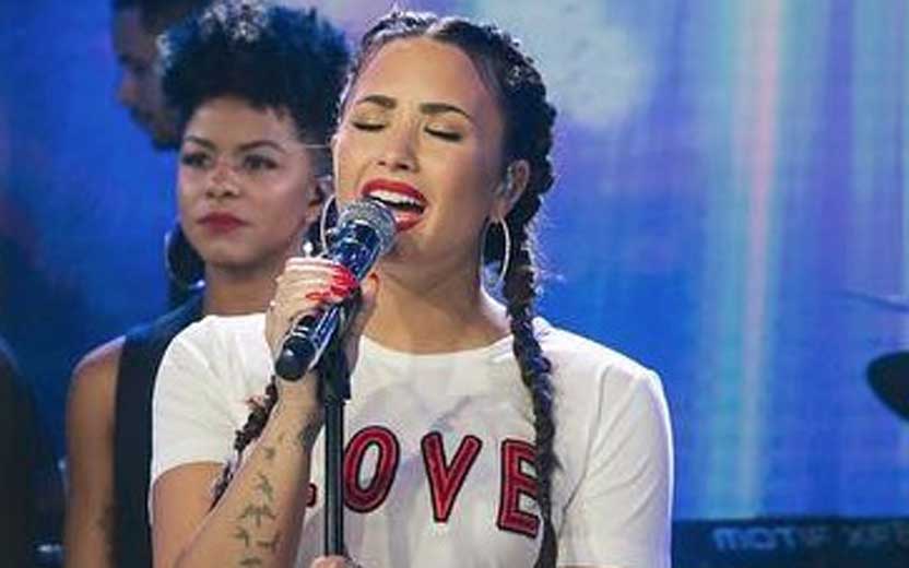 demi lovato canta