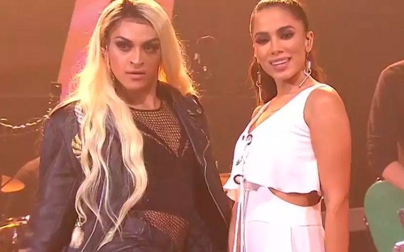 Pabllo Vittar vai substituir Anitta no Multishow, diz colunista