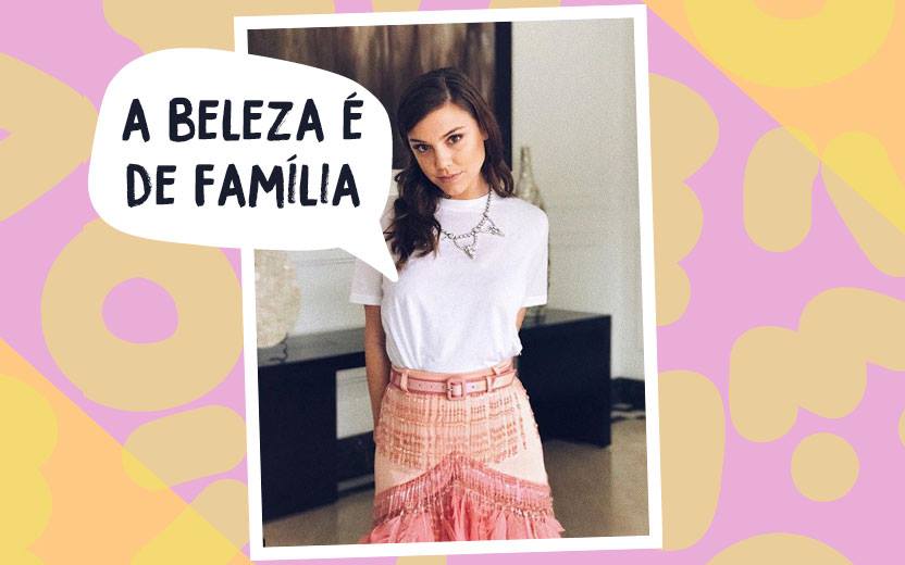 Alice Wegmann com um balãozinho dizendo: "a beleza é de família"