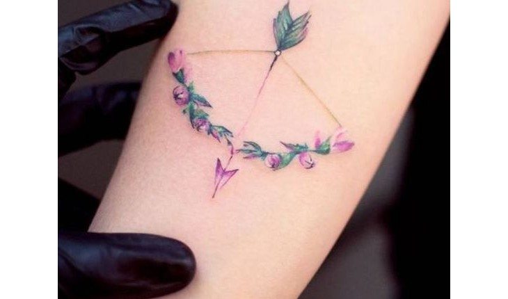tatuagens de flores delicadas