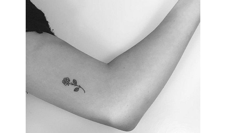 tatuagens de flores delicadas