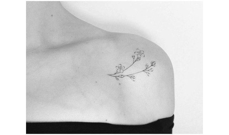 tatuagens de flores delicadas