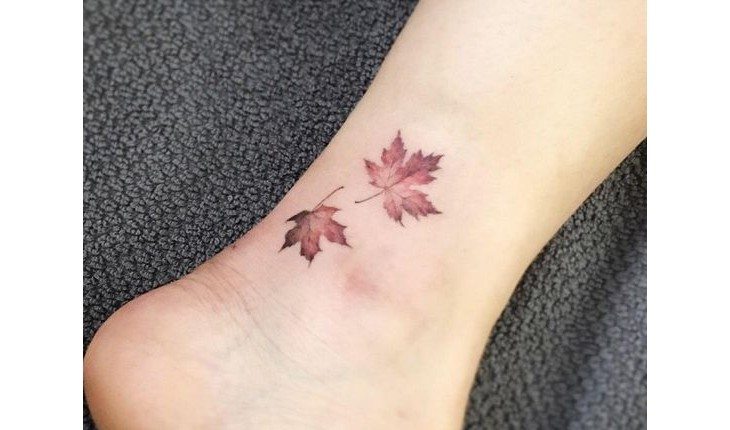 tatuagens de flores delicadas