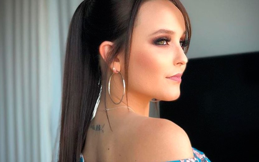 Larissa Manoela faz primeira tatuagem! Confira