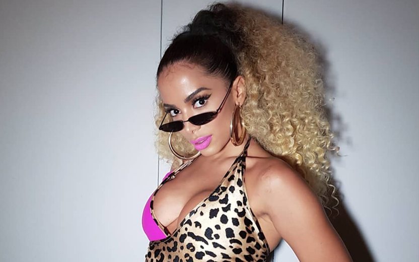 Anitta critica revista Marie Claire