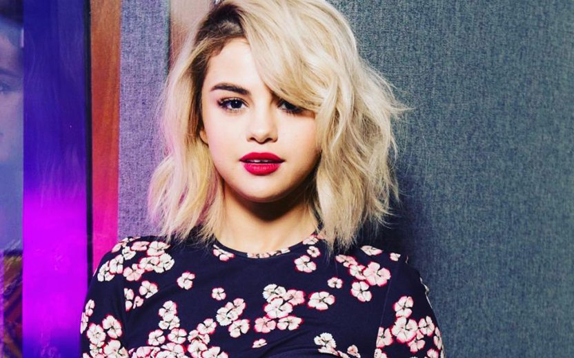 Filme do Woody Allen com Selena Gomez: atriz doa cachê para campanha contra abuso sexual