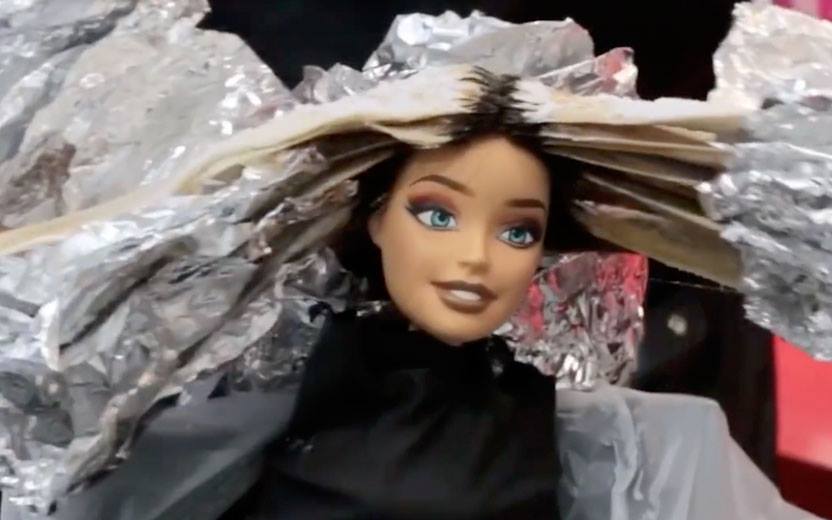 Transformação do visual da Barbie