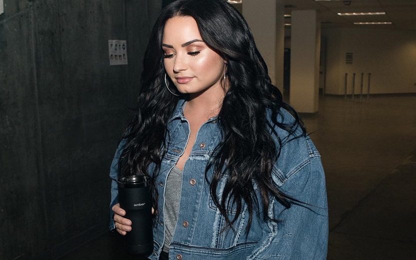 demi lovato fala sobre suicídio