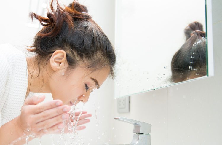 Oleosidade: como evitar no rosto e no cabelo