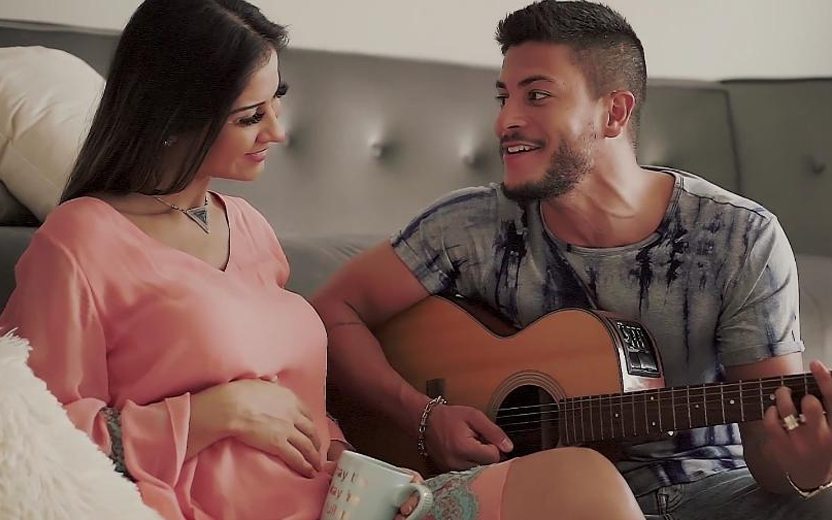 Arthur Aguiar e Mayra Cardi. Gravidez da Mayra Cardi