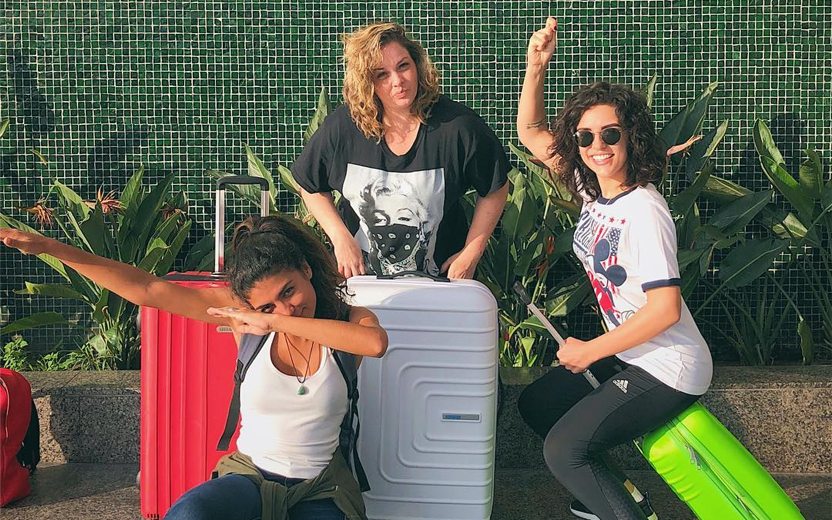 Kéfera responde críticas sobre ter levado namorado em viagem com amigas
