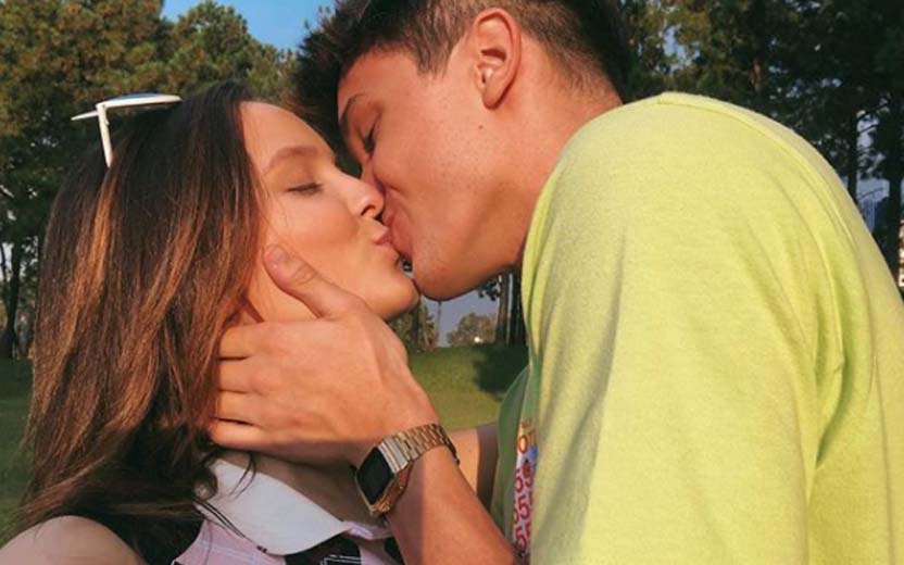Larissa Manoela completa 4 meses de namoro com Leo Cidade