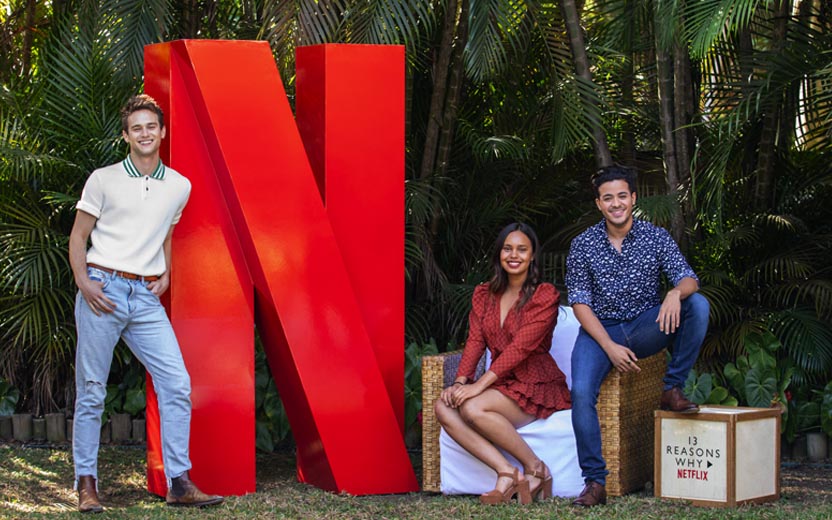 Alisha Boe, Brandon Flynn e Christian Navarro, atores de 13 Reasons Why
