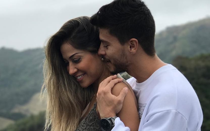 nome e sexo do primeiro filho de Mayra Cardi e Arthur Aguiar