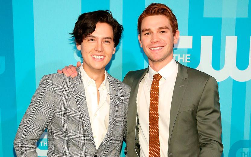 cole sprouse e kj apa