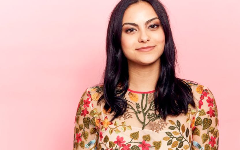 mãe de camila mendes camila mendes de cabelo vermelho