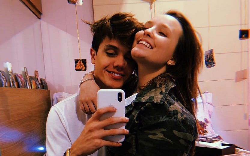 Lari Manoela e Leo cidade completam 7 meses de namoro
