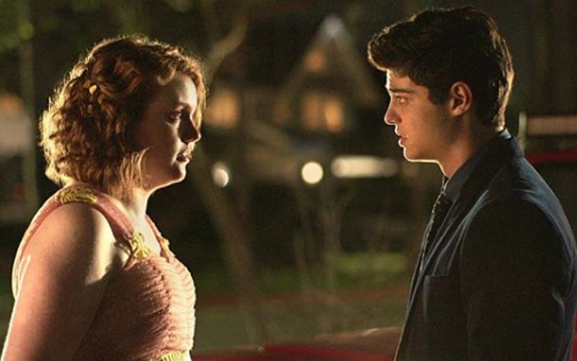 sierra burgess - shannon conta como é beijar Noah Centineo