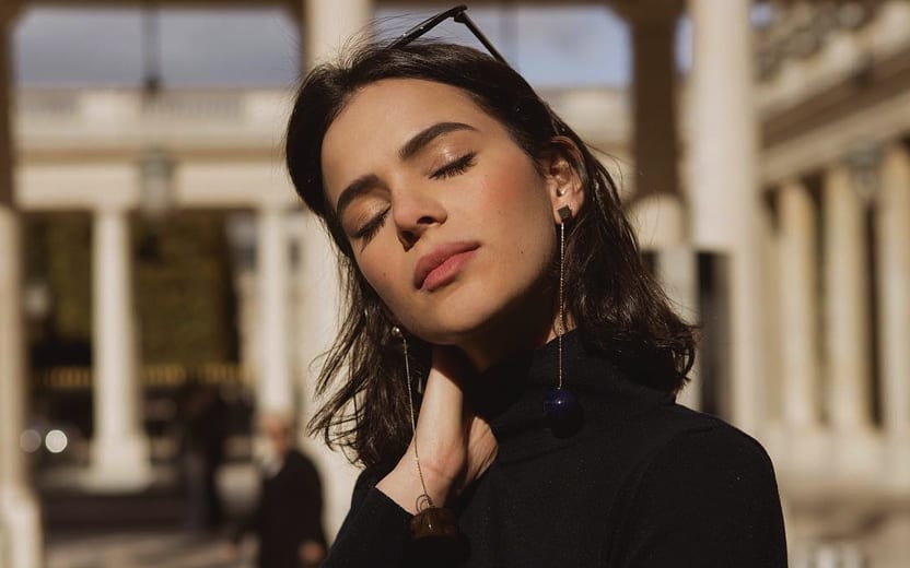 Bruna Marquezine responde comentário
