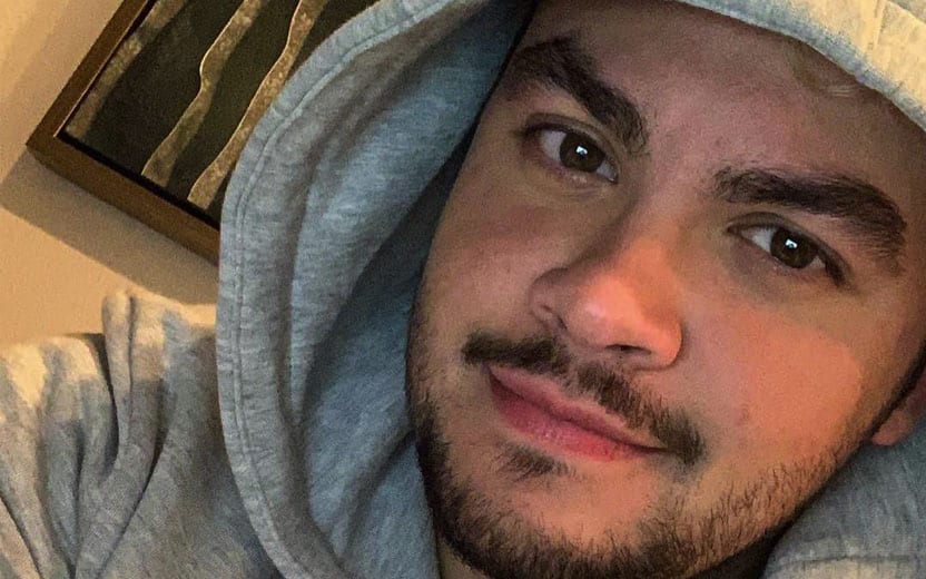 Luccas Neto apaga comentário