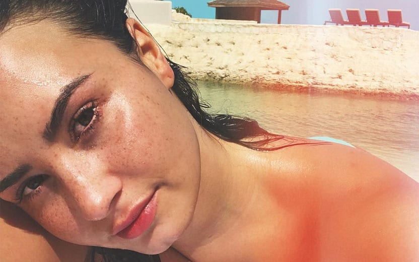 Demi Lovato posta vídeo beijando Henri Levy