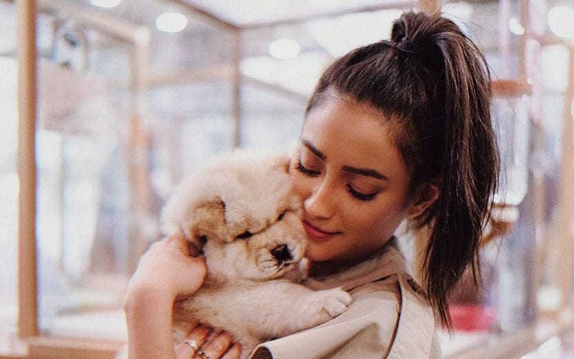 Shay Mitchell desabafa sobre aborto