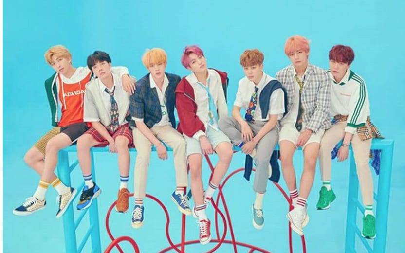 bonecos do bts