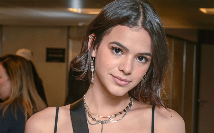 bruna marquezine rebateu críticas