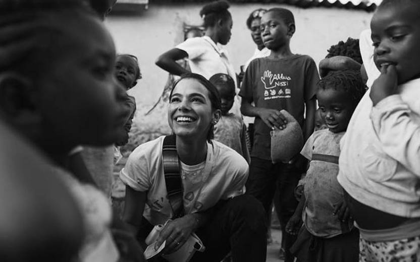 Bruna Marquezine na África