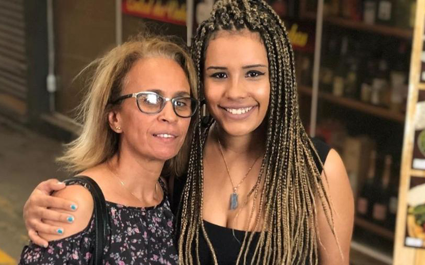 mãe de alinne araújo