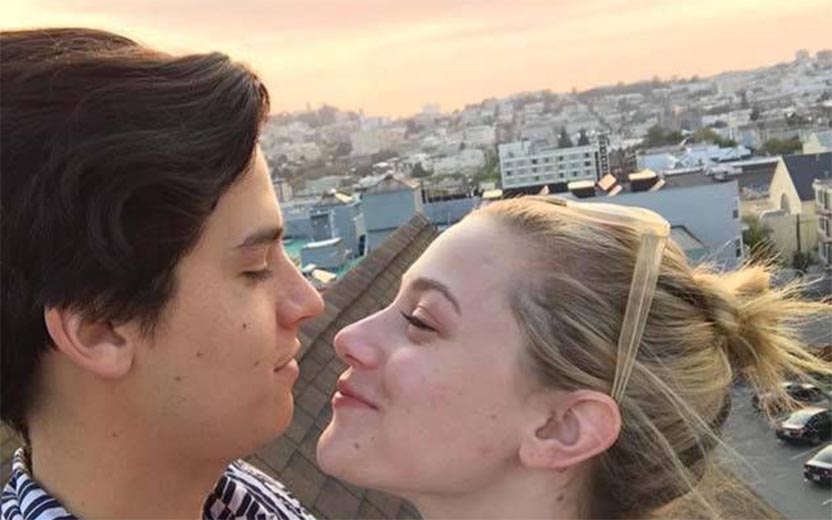 namoro de Cole Sprouse e Lili Reinhart