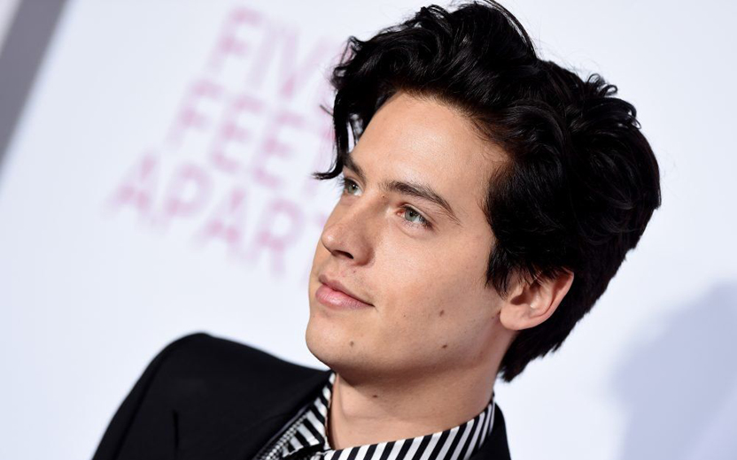 primeiro beijo de cole sprouse