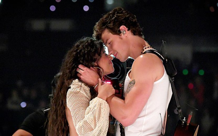 vídeo de camila e shawn mendes