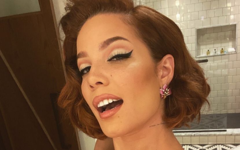 Uau! Halsey faz mudança radical e surge novamente com o cabelo raspado - vem ver!
