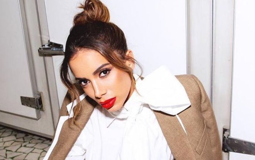 Após passar mal em show, Anitta colunista diz que Anitta dormiu por 12 horas seguidas!