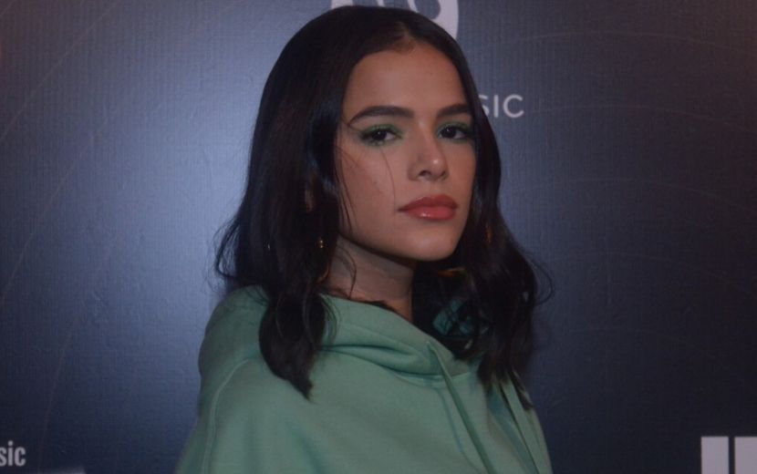 Chamada de flopada, Bruna Marquezine dá pisão em hater: "Ô, amargurada"