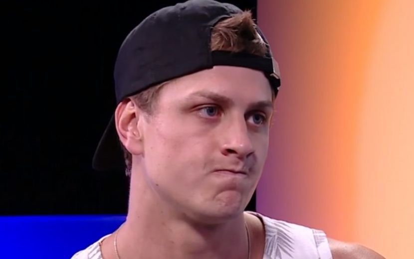 BBB 20: Lucas se envergonha e pede desculpas ao assistir vídeo sobre Mari