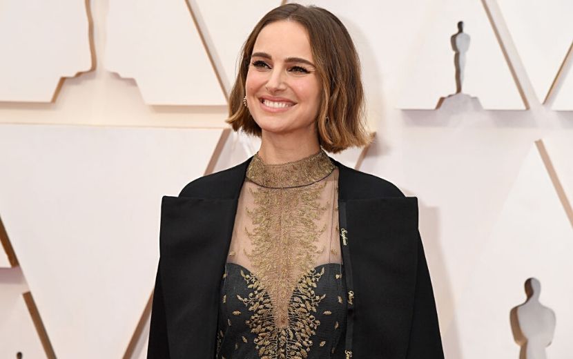 O vestido de Natalie Portman no Oscar 2020 foi uma verdadeira mensagem feminista