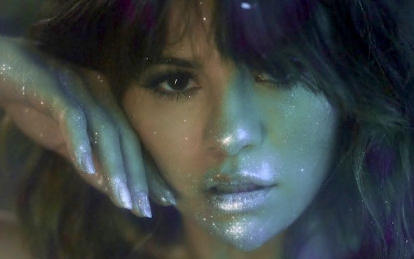 Selena Gomez revela muitas curiosidades em novo clipe de Rare